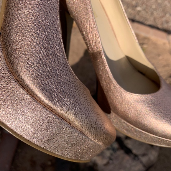 Rose Gold Metallic Enzo Angiolini High Heels - Picture 4 of 5